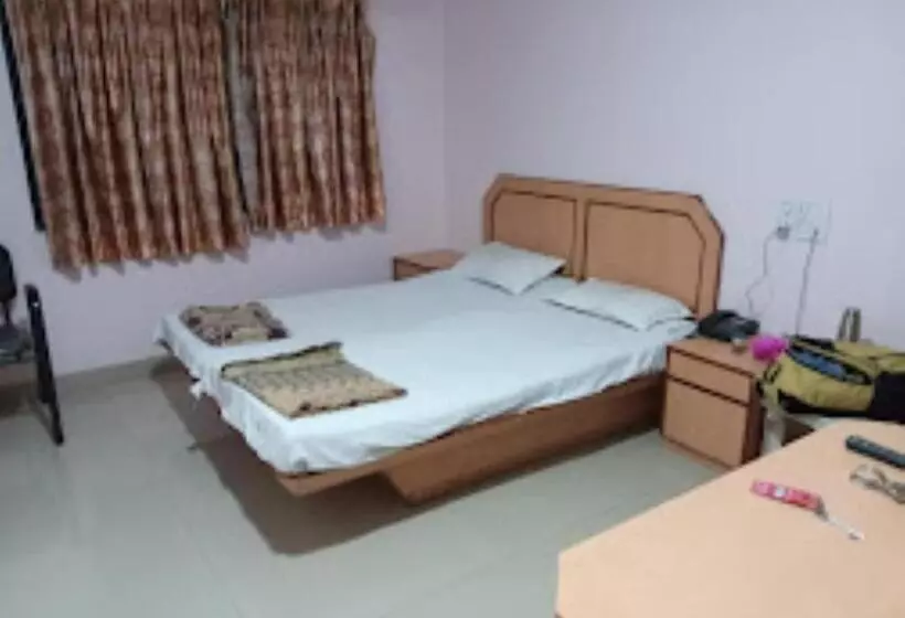 ホテル Amit Plaza Dhule
