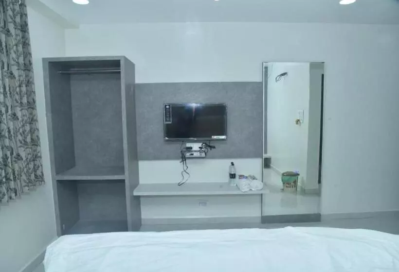 ホテル Annapurna Executive,tuljapur