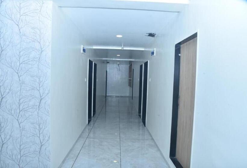 酒店 Annapurna Executive,tuljapur