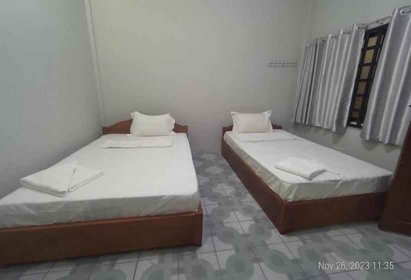 هتل Rhythm Bollywood Guesthouse