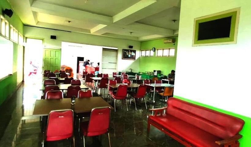 בית מלון כפרי Capital O 93331 By Hexa Niaga Hospitalita