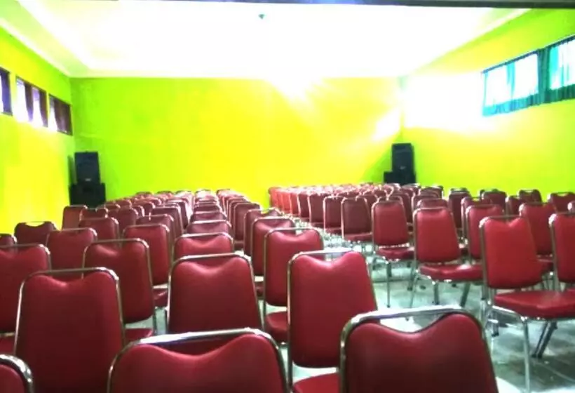 Hotelli Capital O 93331 By Hexa Niaga Hospitalita