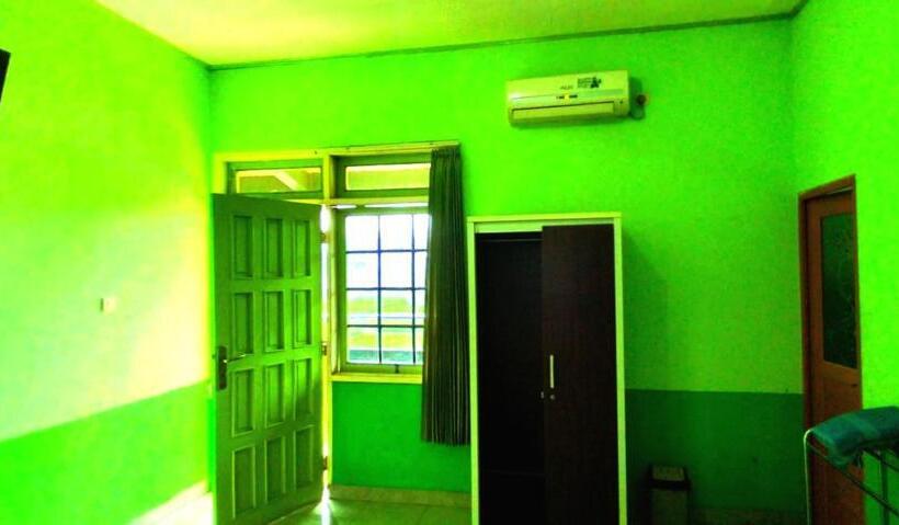 בית מלון כפרי Capital O 93331 By Hexa Niaga Hospitalita