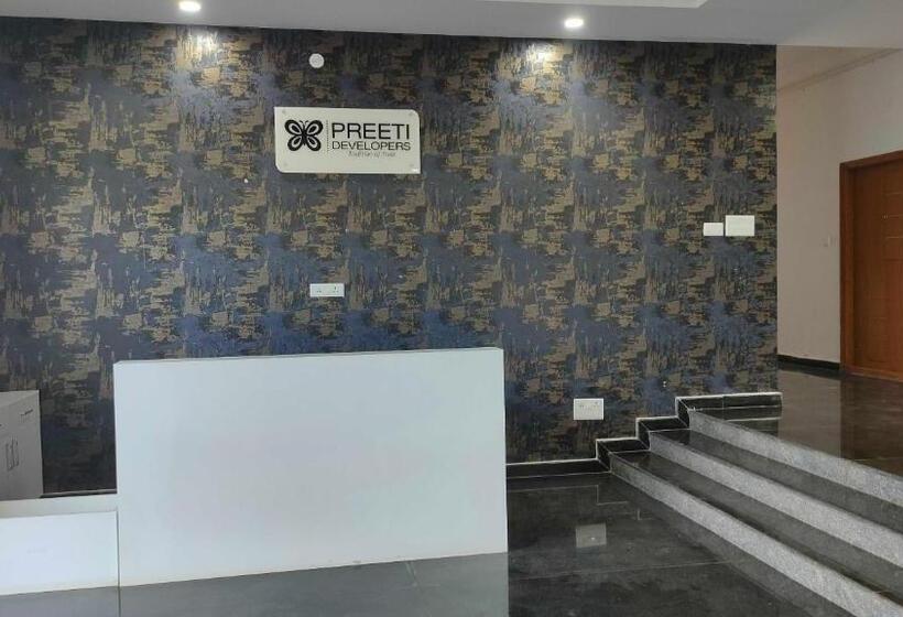 فندق Collection O Petals Otium