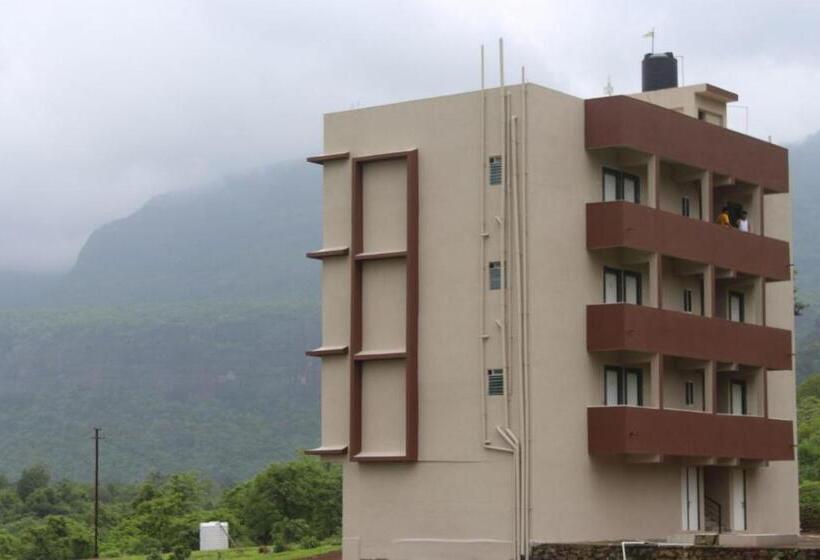 Hotel Jambrung Villas And Apartment With Common Pool Capacity Upto 50 People