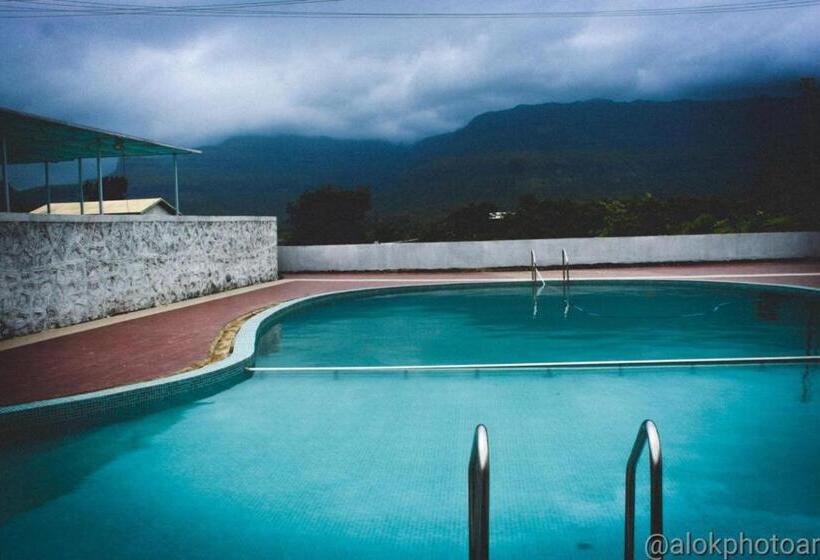 Hotel Jambrung Villas And Apartment With Common Pool Capacity Upto 50 People