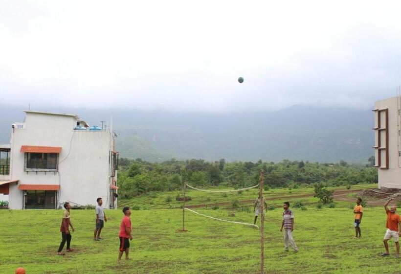 Hotel Jambrung Villas And Apartment With Common Pool Capacity Upto 50 People