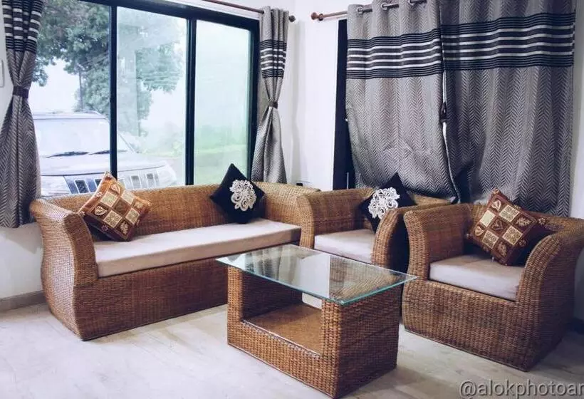 ホテル Jambrung Villas And Apartment With Common Pool Capacity Upto 50 People