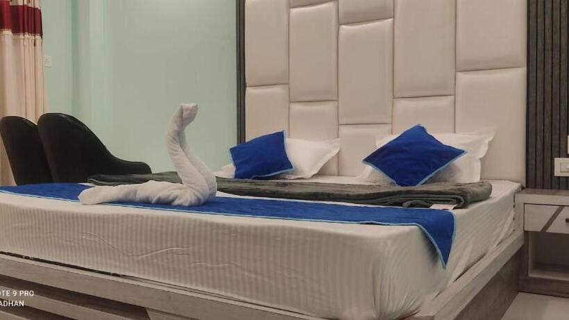 I Light Beach Resort