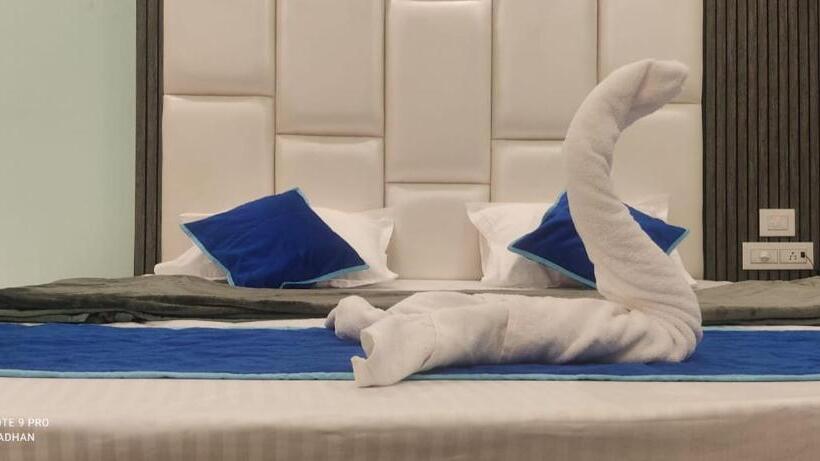 I Light Beach Resort