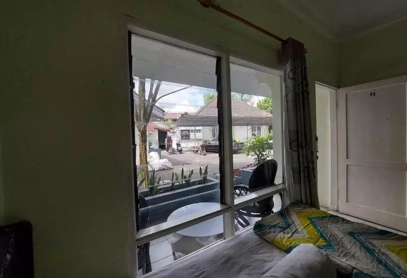 Majatalo Grand Syariah Guest House Humanitas