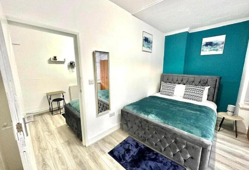 بنسيون Harrow Stays Ha1