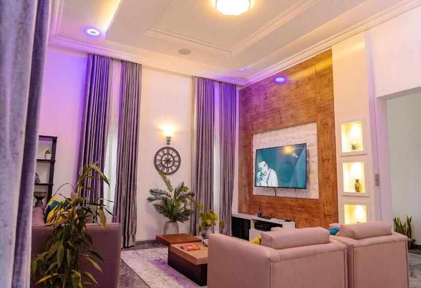 پانسیون Luxury 4 Bedrooms Terrace Duplex