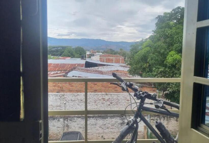 ペンション Luz De Luna Hostal