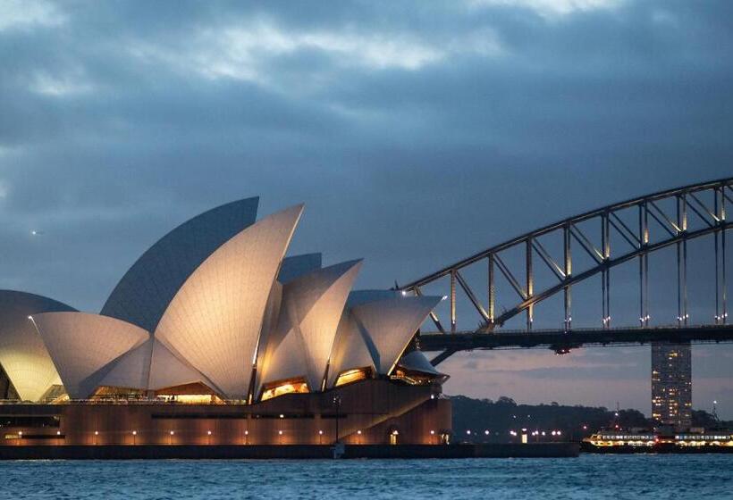 پانسیون Seaside Escape