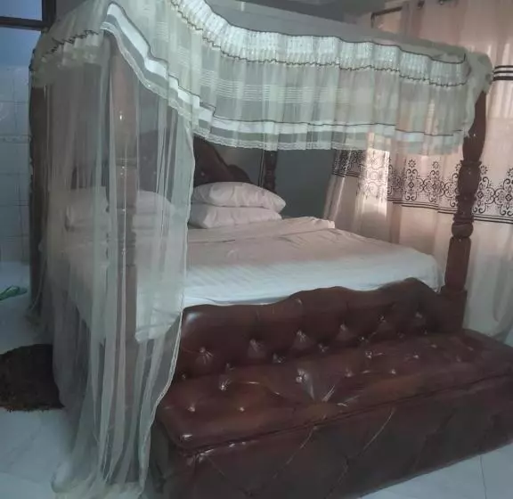 Primerose Hotel Mubende