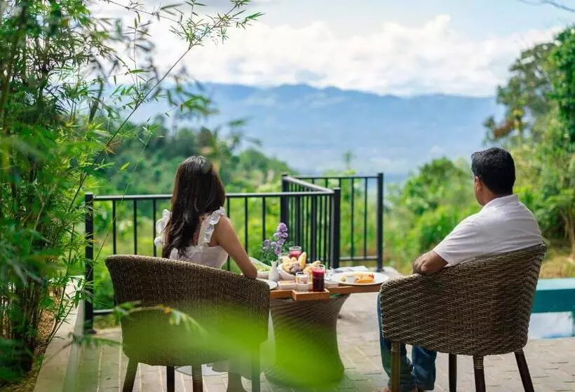 リゾートホテル Celestial Hills   Villas & Suites By The Clarks