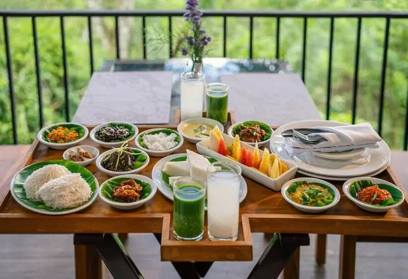 リゾートホテル Celestial Hills   Villas & Suites By The Clarks