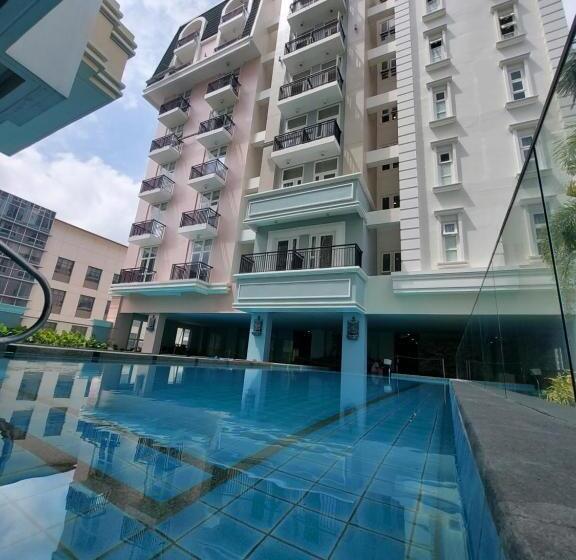 St. Honore New Condo Unit