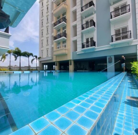 St. Honore New Condo Unit