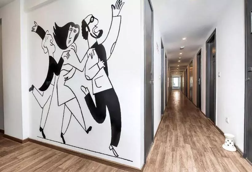 Super Townhouse Xotel