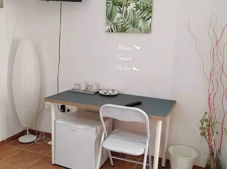 Aamiaismajoitus (B&B) Las Salinas House Private Rooms