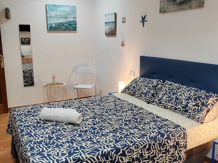 تختخواب و صبحانه Las Salinas House Private Rooms