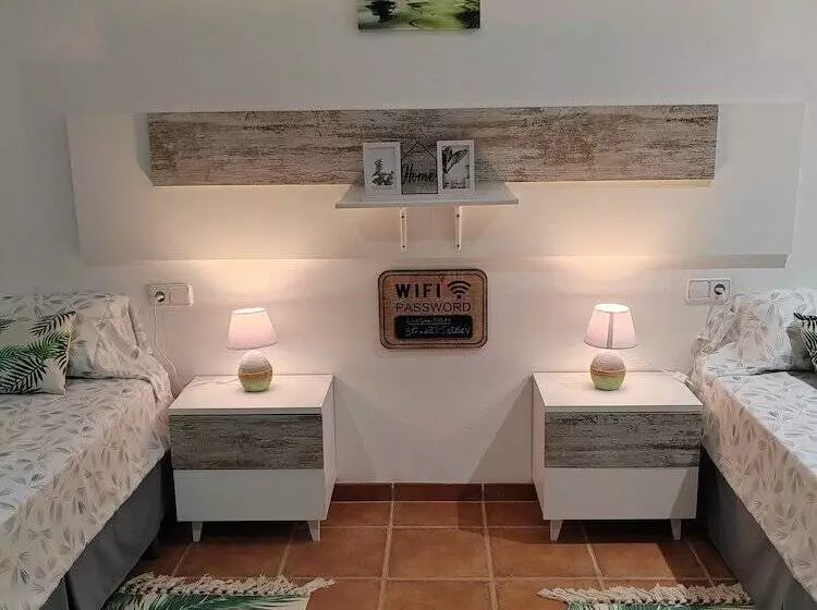 Aamiaismajoitus (B&B) Las Salinas House Private Rooms