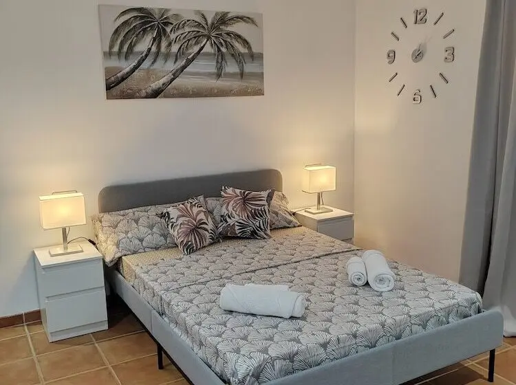 تختخواب و صبحانه Las Salinas House Private Rooms