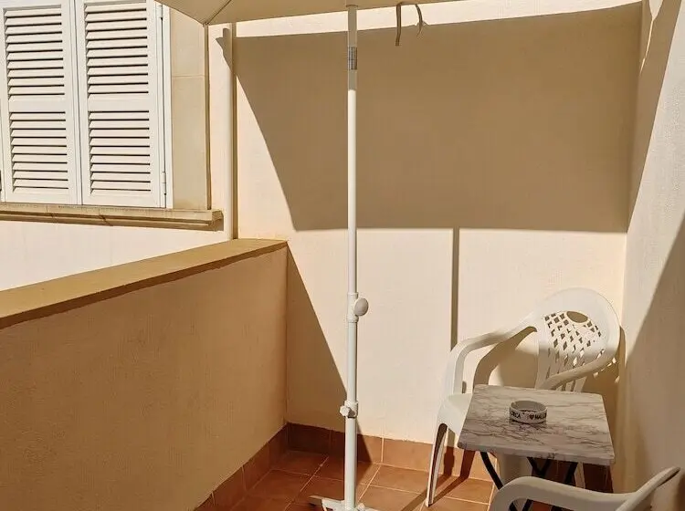 تختخواب و صبحانه Las Salinas House Private Rooms