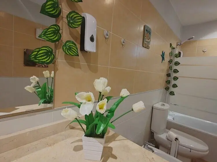 تختخواب و صبحانه Las Salinas House Private Rooms