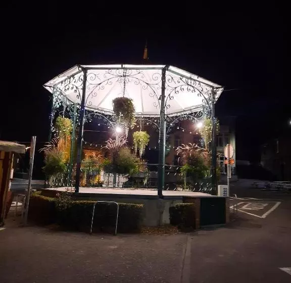 Aamiaismajoitus (B&B) Le Val Du Vieux Chêne Chambre D Hôtes