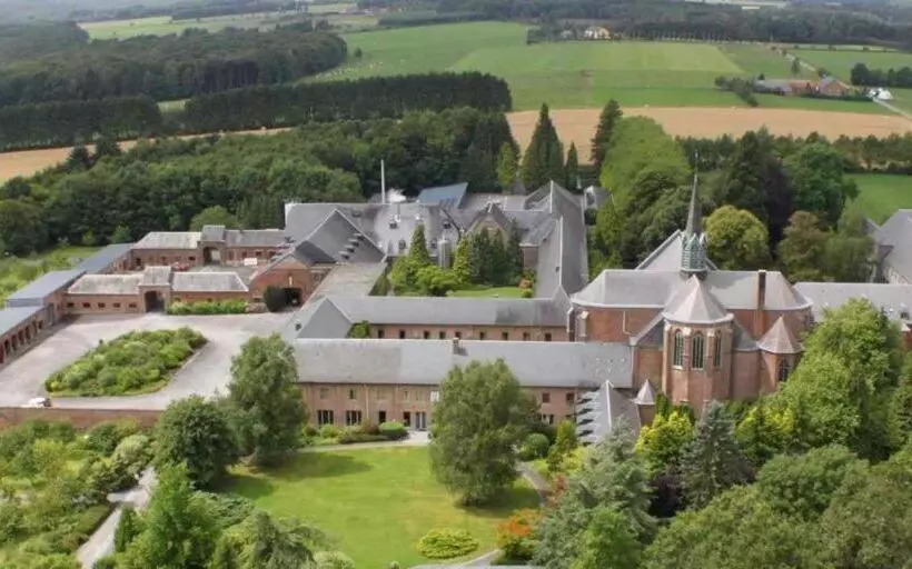 Aamiaismajoitus (B&B) Le Val Du Vieux Chêne Chambre D Hôtes
