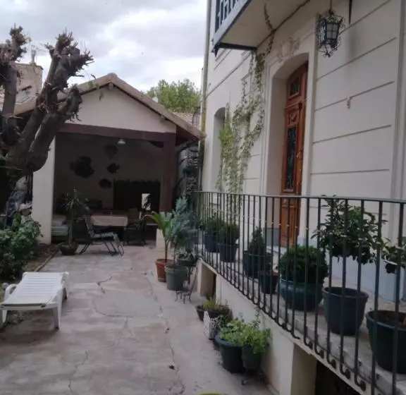Aamiaismajoitus (B&B) Villa Beauséjour