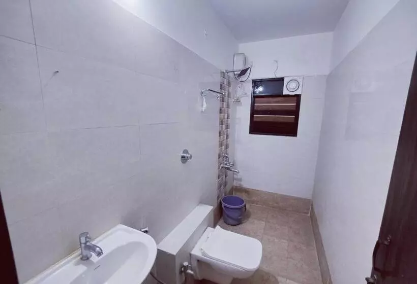 Collection O Hotel Ndh 47