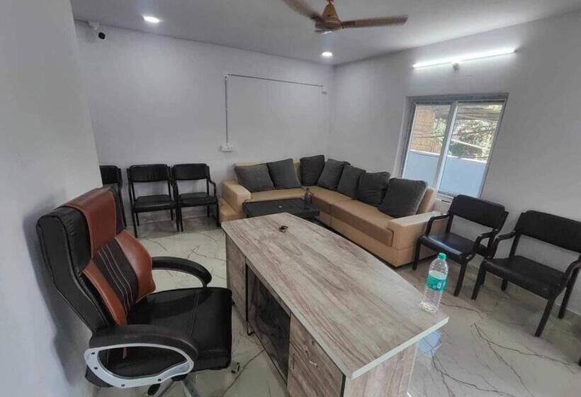 Collection O Hotel Sr Grand