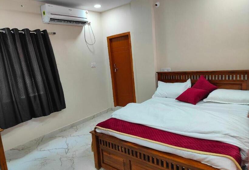 Collection O Hotel Sr Grand