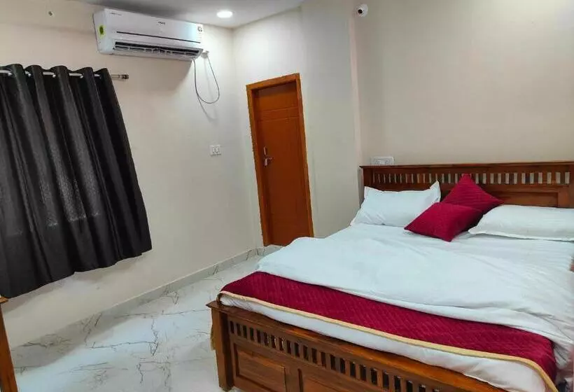 Collection O Hotel Sr Grand