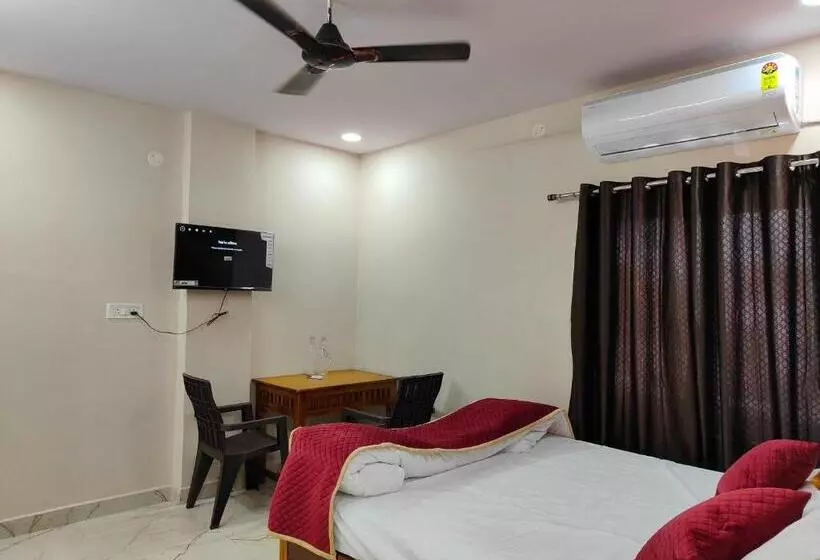 Collection O Hotel Sr Grand