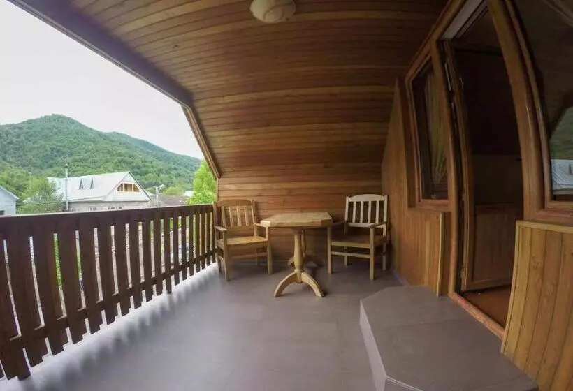 هتل Ani Guest House