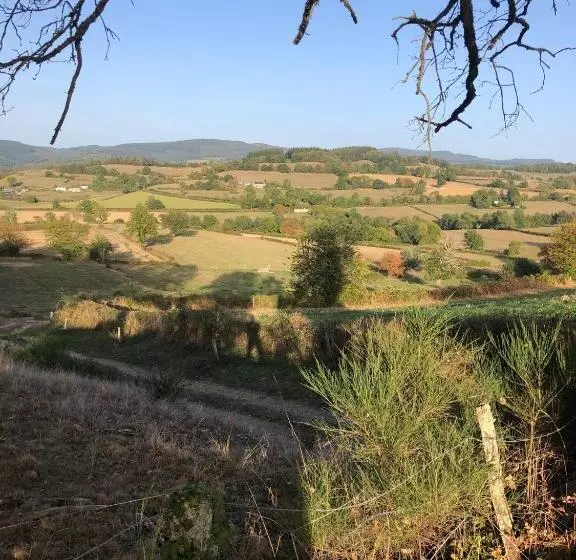 ホテル Gîte La Sarrée