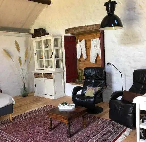 ホテル Gîte La Sarrée