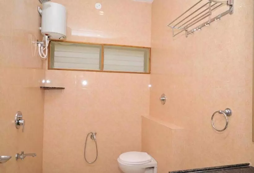 Hotelli Nh4 Grand