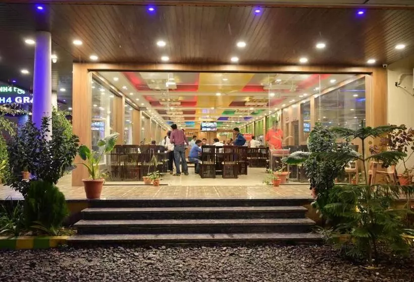 Hotelli Nh4 Grand