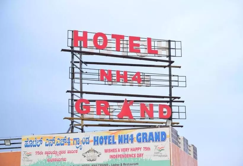Hotelli Nh4 Grand