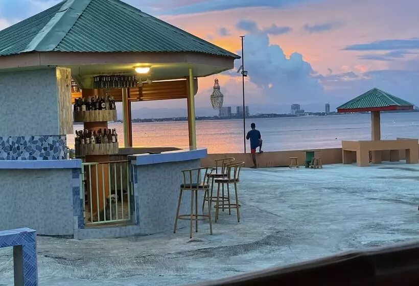ホテル Rainbow Beach Bar & Resort