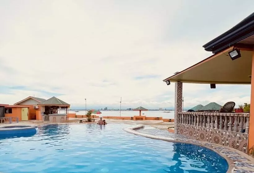 ホテル Rainbow Beach Bar & Resort