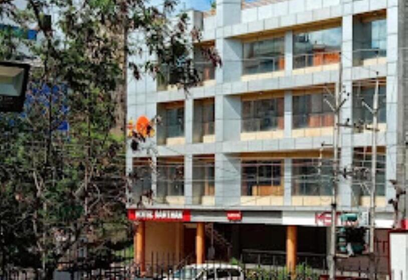 هتل Sarthak Bhopal