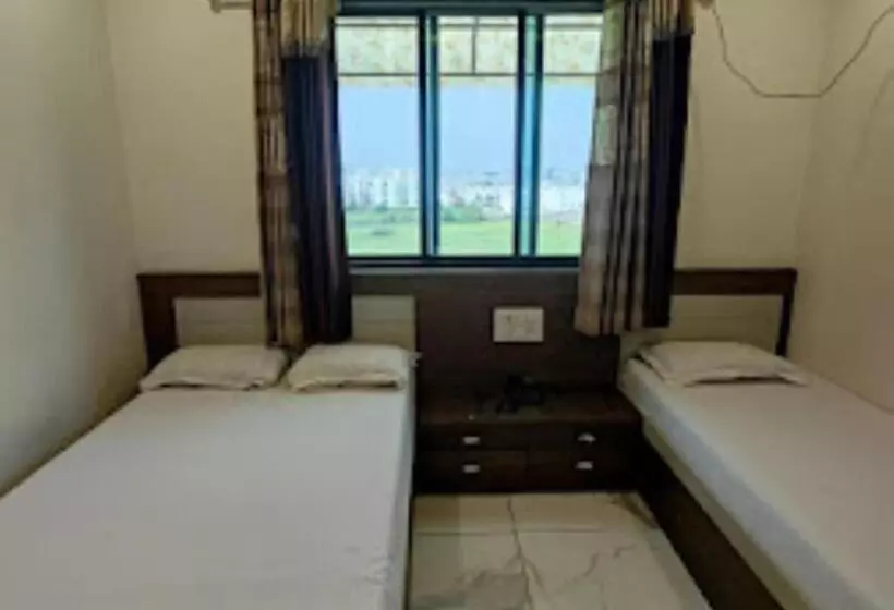 ホテル Shakti Delux Rooms Vadodara