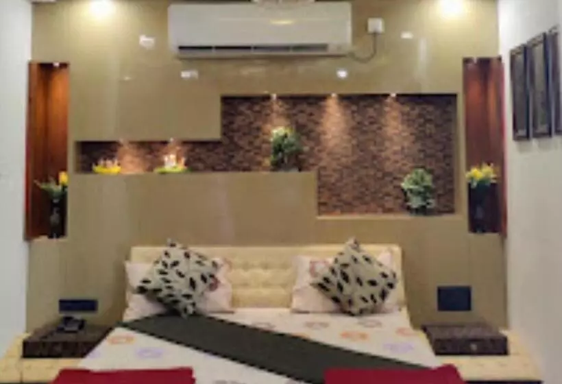 ホテル Shakti Delux Rooms Vadodara